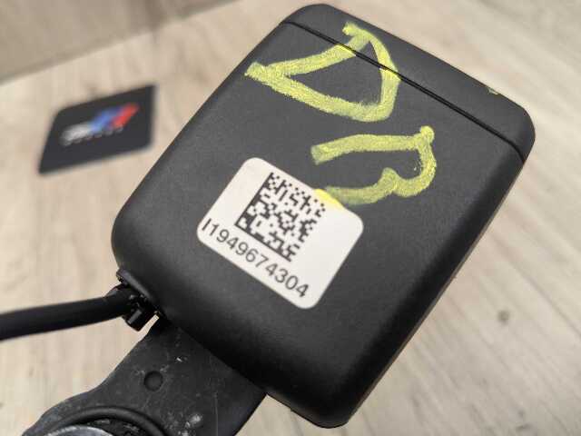 OEM BMW G42 G87 230 M240 M2 Rear Left Driver Side Seatbelt Seat Belt Buckle