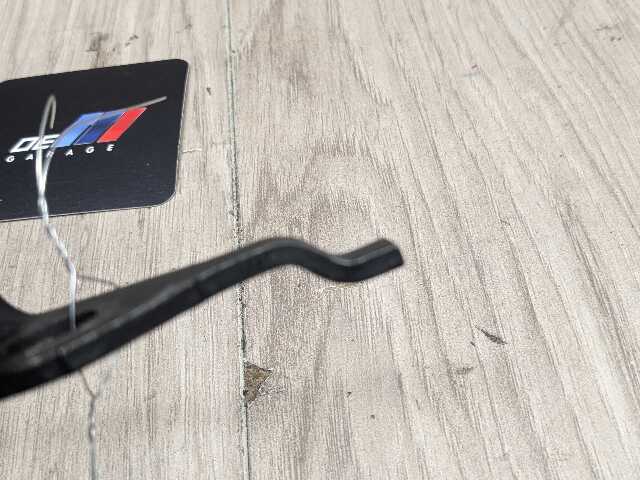 OEM BMW G42 G87 230 M240 M2 Rear Right Passenger Seatbelt Seat Belt Buckle