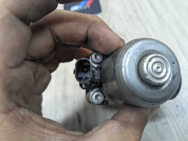 OEM BMW G01 G20 G22 G23 G26 G30 330 430 X3 Engine B46 Heater Water Switch Valve