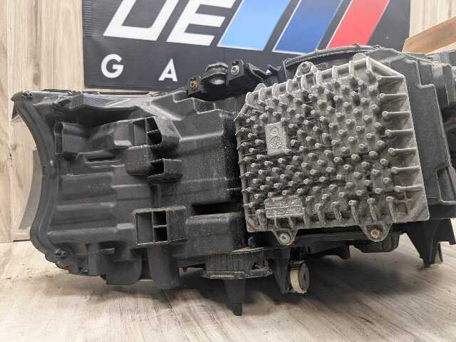 *16-19 OEM BMW G12 740 750 Right Passenger LED ICON Adaptive Headlight COMPLETE