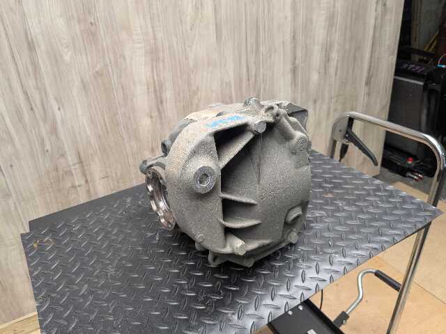 OEM BMW E82 E88 E92 E93 135 335 N54 N55 DCT Rear Differential Axle Carrier 2.56