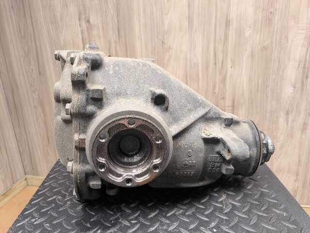 OEM BMW E82 E88 E92 E93 135 335 N54 N55 DCT Rear Differential Axle Carrier 2.56