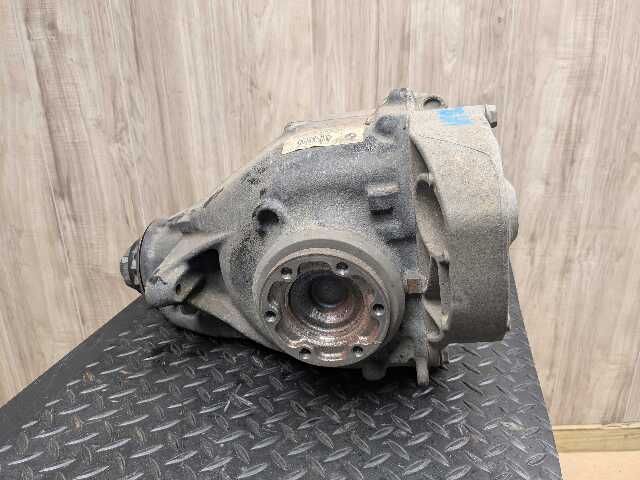 OEM BMW E82 E88 E92 E93 135 335 N54 N55 DCT Rear Differential Axle Carrier 2.56
