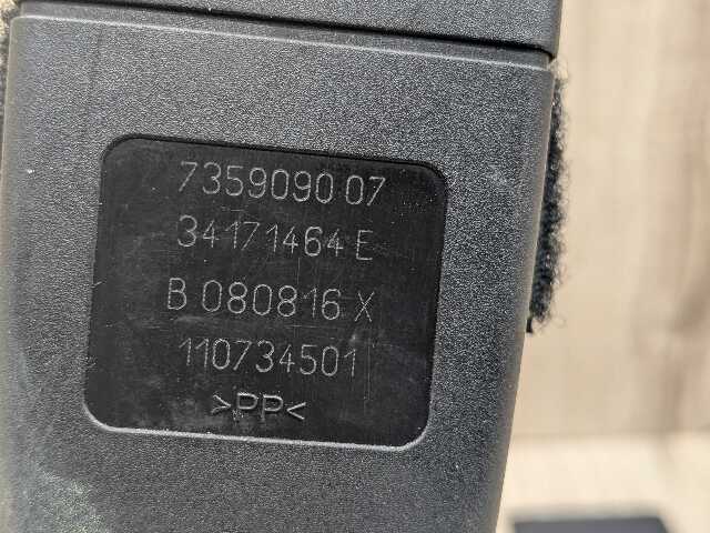 OEM BMW F90 G11 G12 G30 530 540 M550 750 M5 Front Left or Right Seatbelt Buckle