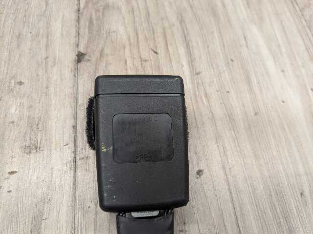 OEM BMW F90 G11 G12 G30 530 540 M550 750 M5 Front Left or Right Seatbelt Buckle