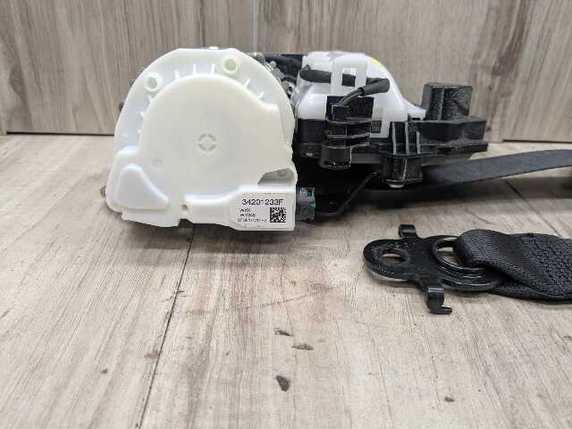 OEM BMW G11 G12 740 750 M760 Front Right Passenger Seat Belt Retractor Black
