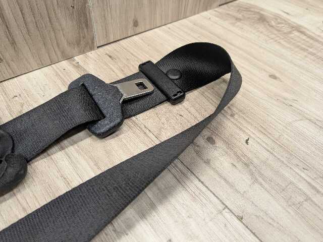 OEM BMW G11 G12 740 750 M760 Front Right Passenger Seat Belt Retractor Black