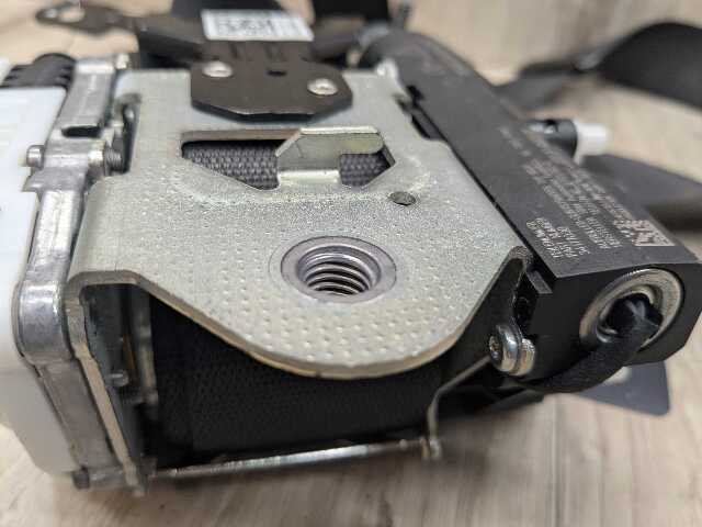 16-22 OEM BMW G11 G12 740 750 M760 Front Left Driver Seat Belt Retractor Black
