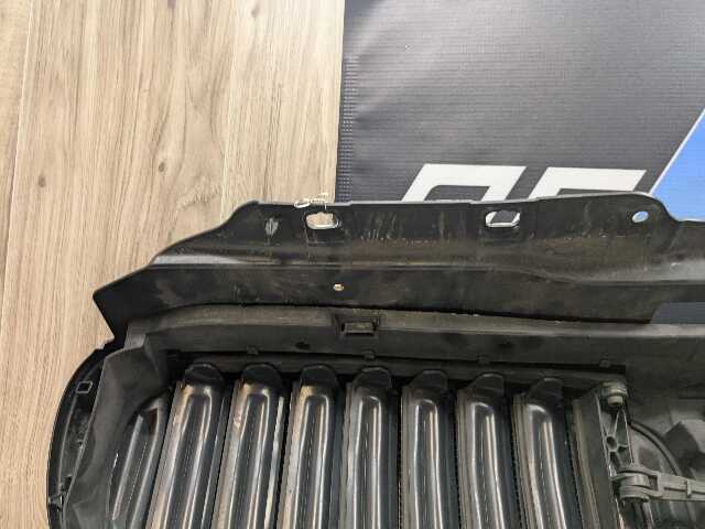 16-19 OEM BMW G12 740 750 M Front Upper Kidney Grille Air Flap Intake Shutter