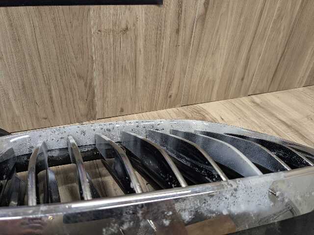 16-19 OEM BMW G12 740 750 M Front Upper Kidney Grille Air Flap Intake Shutter