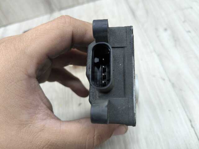 16-20 OEM BMW G11 G12 G30 Upper Kidney Grille Air Flap Intake Shutter Actuator