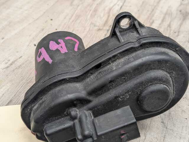 OEM BMW F90 G07 G12 G30 G80 G82 G83 M3 M4 M8 Rear Parking Brake Actuator Motor