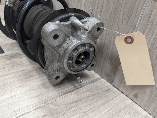 22-25 OEM BMW G42 230i RWD FRONT Right Passenger Spring Strut Shock Absorber 36k