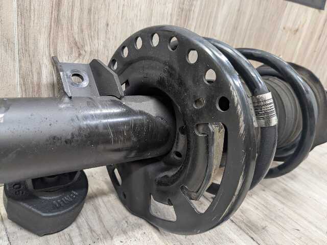 22-25 OEM BMW G42 230i RWD FRONT Right Passenger Spring Strut Shock Absorber 36k