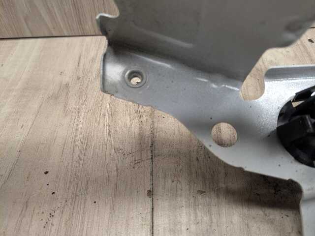 22-25 OEM BMW G42 230 M240 Front Left Fender Wing Holder Bracket SET