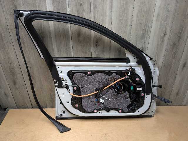 *17-23 OEM BMW F90 G30 530 540 M550 M5 Front Left Driver Door Shell Panel White