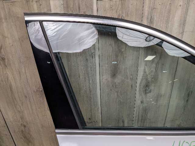 *16-22 OEM BMW F48 X1 28i 28iX Front Right Passenger Door Shell Panel White A96