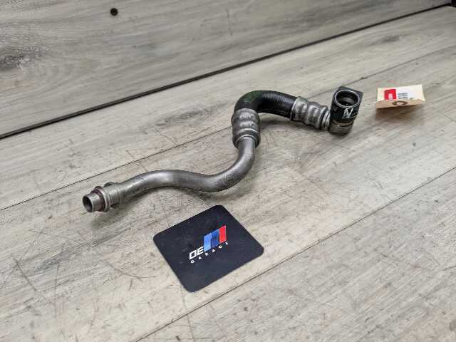 OEM BMW F22 F30 F32 235 335 435 N55 Engine Oil Cooler Pipe Line Inlet