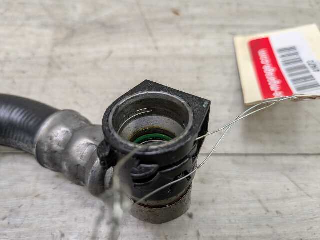 OEM BMW F22 F30 F32 235 335 435 N55 Engine Oil Cooler Pipe Line Inlet