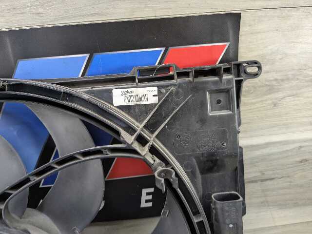 12-16 OEM BMW F22 F23 F30 F32 F33 F36 F87 M2 Radiator Cooling Fan Shroud 850W