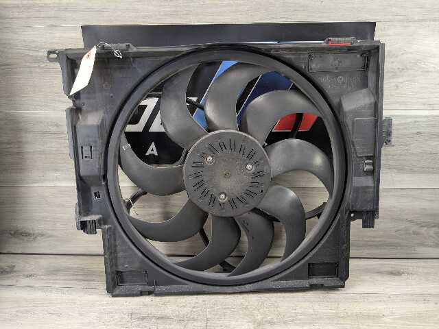 12-16 OEM BMW F22 F23 F30 F32 F33 F36 F87 M2 Radiator Cooling Fan Shroud 850W