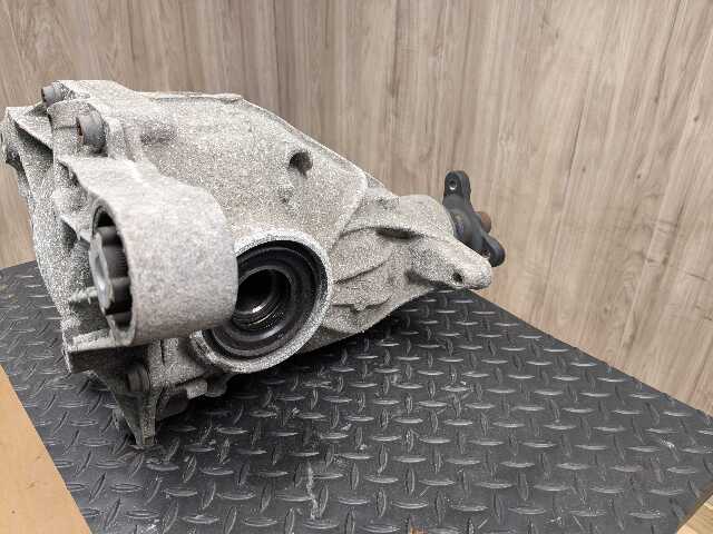 16-22 OEM BMW G11 G12 750 M760 G30* M550 N63 Rear Differential Axle Carrier 2.81