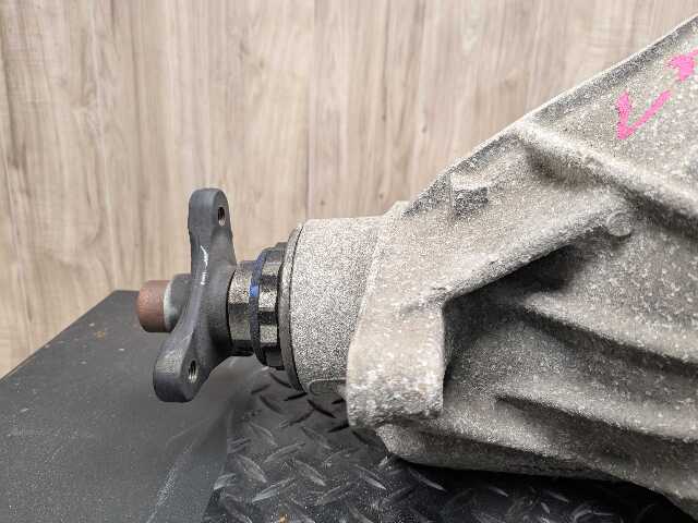 16-22 OEM BMW G11 G12 750 M760 G30* M550 N63 Rear Differential Axle Carrier 2.81
