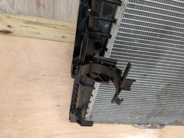 PRE-LCI OEM BMW G11 G12 750i 750iX G30 M550iX Auxiliary Coolant Radiator N63R