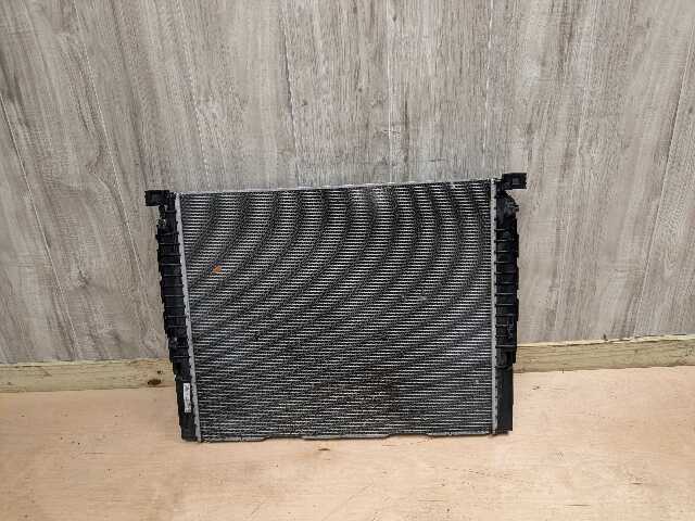 PRE-LCI OEM BMW G11 G12 750i 750iX G30 M550iX Auxiliary Coolant Radiator N63R