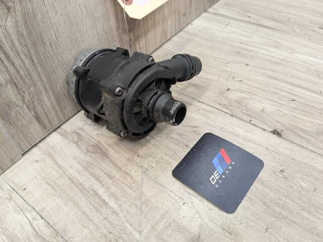 16-24 OEM BMW F90 G11 G12 G30 M5 Engine Electric Auxiliary Water Coolant Pump