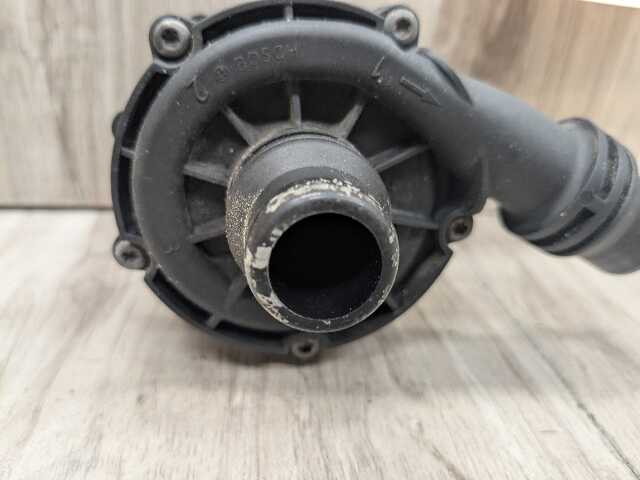 16-24 OEM BMW F90 G11 G12 G30 M5 Engine Electric Auxiliary Water Coolant Pump