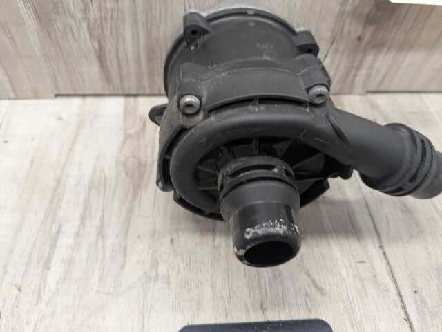 16-24 OEM BMW F90 G11 G12 G30 M5 Engine Electric Auxiliary Water Coolant Pump