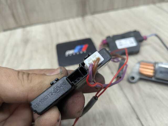 OEM BMW G11 G12 740 750 Steering Wheel Vibration Generator Electronics Module