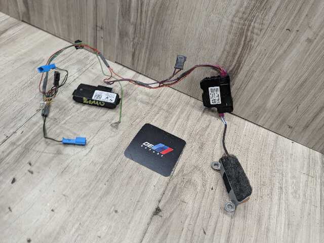 OEM BMW G11 G12 740 750 Steering Wheel Vibration Generator Electronics Module