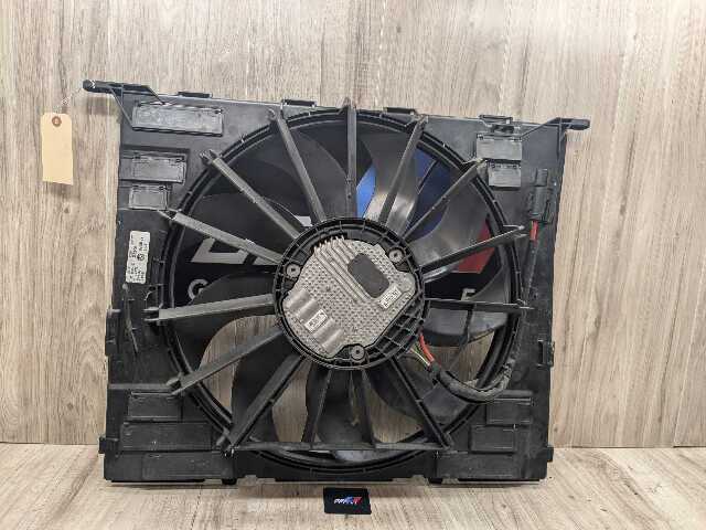OEM BMW G12 740 750 G30 530 Engine Radiator Cooling Fan Shroud Motor 850W