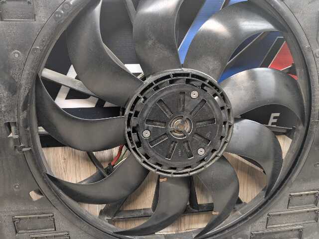 OEM BMW G12 740 750 G30 530 Engine Radiator Cooling Fan Shroud Motor 850W