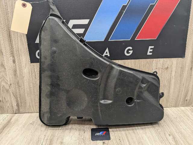 OEM BMW G12 G30 540 M550 750 M760 Windshield Wiper Washer Reservoir Tank Pump