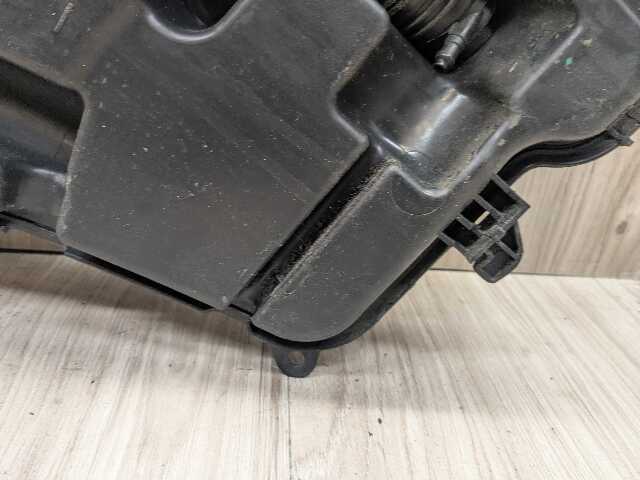OEM BMW G12 G30 540 M550 750 M760 Windshield Wiper Washer Reservoir Tank Pump