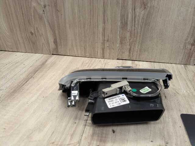 16-19 OEM BMW G11 G12 740 750 Left Driver Dash AC AIr Vent Grille Grill*