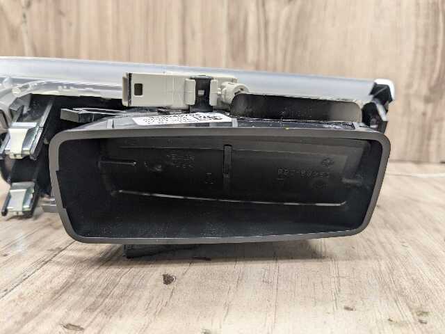 16-19 OEM BMW G11 G12 740 750 Left Driver Dash AC AIr Vent Grille Grill*