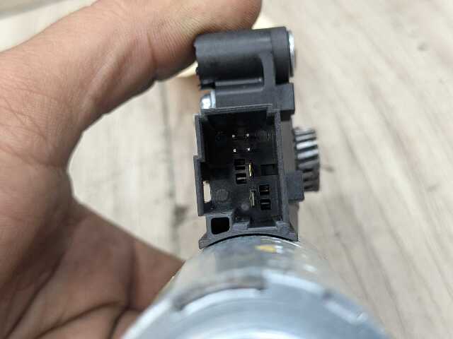 OEM BMW G20 G22 G26 G42 G80 G82 G87 M2 M3 M4 Sunroof Moonroof Motor Drive Unit