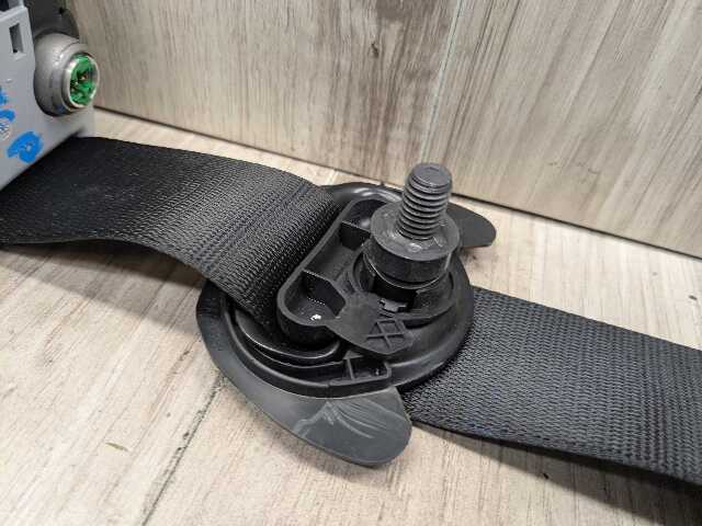 OEM BMW G42 G87 230 M240 M2 Front Right Passenger Seat Belt Retractor Black
