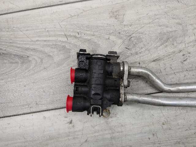 16-19 OEM BMW F90 M5 G12 750 G30 M550 Transmission Oil Cooler Line Inlet Outlet