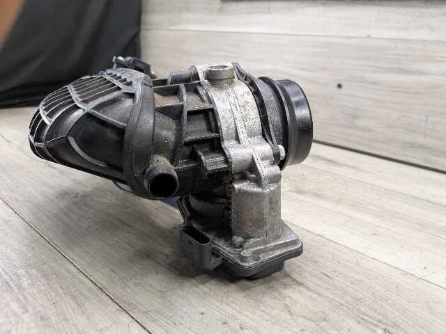 OEM BMW F90 G05 G12 G30 M5 Right Passenger Engine N63 S63 Intake Manifold 1-4