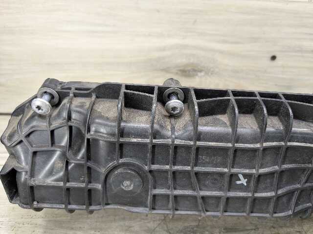 OEM BMW F90 G05 G12 G30 M5 Right Passenger Engine N63 S63 Intake Manifold 1-4