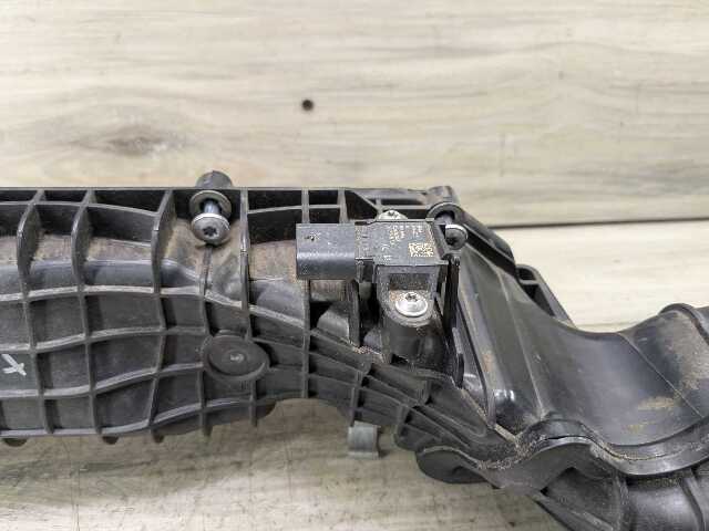 OEM BMW F90 G05 G12 G30 M5 Right Passenger Engine N63 S63 Intake Manifold 1-4