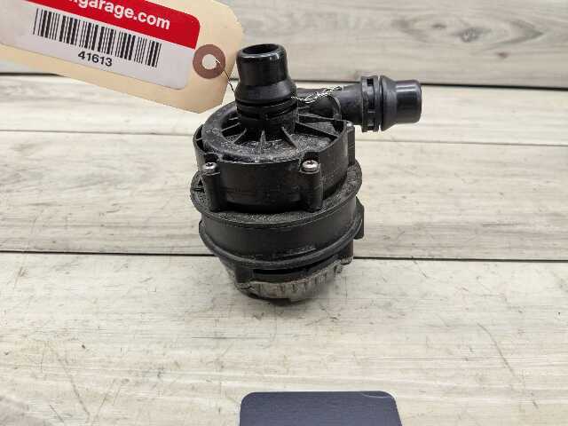 OEM BMW F22 F30 F32 F36 F80 M3 M4 Engine B46 S55 Auxiliary Electric Water Pump