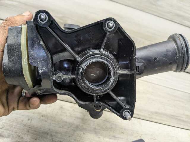 OEM BMW F22 F23 F30 F32 F36 G01 G12 G30 Engine B58 Motor Heat Coolant Thermostat
