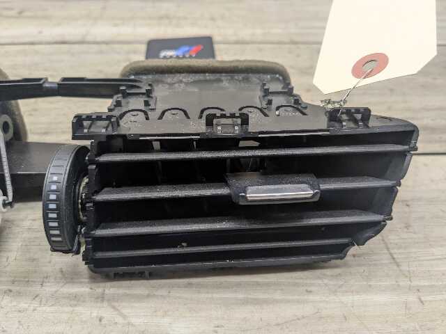 16-23 OEM BMW F39 F48 X1 X2 Center Middle Dash Fresh Air AC Vent Grill Grille