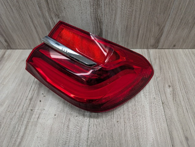 16-19 OEM BMW G11 G12 740 750 M760 B7 Rear Right Passenger Outer LED Tail Light